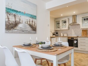 Cottage | Interior - A Mor (Llanfairpwllgwyngyll)
