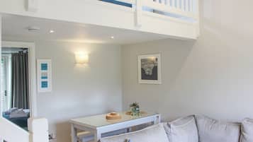 Cottage | Living area