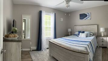 4 bedrooms, iron/ironing board, free WiFi, bed sheets