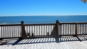 Unclassified image, 3 of 22, button - 001 Melray Haven by ACP (Dauphin Island)