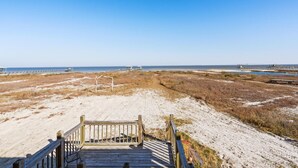 Unclassified image, 2 of 23, button - 005 Bayside Oasis by ACP (Dauphin Island)