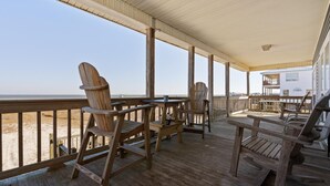 Unclassified image, 5 of 23, button - 005 Bayside Oasis by ACP (Dauphin Island)