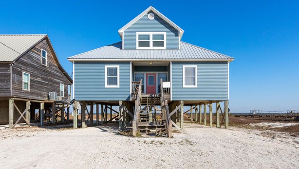 Unclassified image, 1 of 23, button - 005 Bayside Oasis by ACP (Dauphin Island)