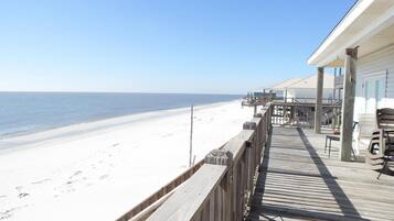 House, 4 Bedrooms | Beach | On the beach