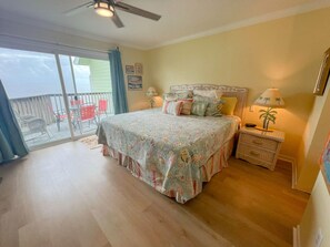 Condo, 3 Bedrooms | 3 bedrooms, individually decorated, individually furnished, bed sheets