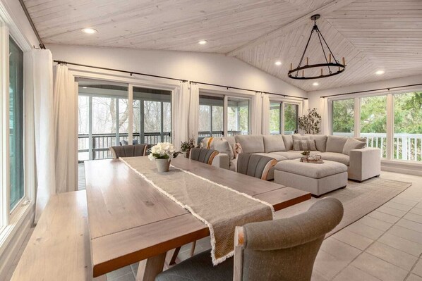 TV connectée, cheminée