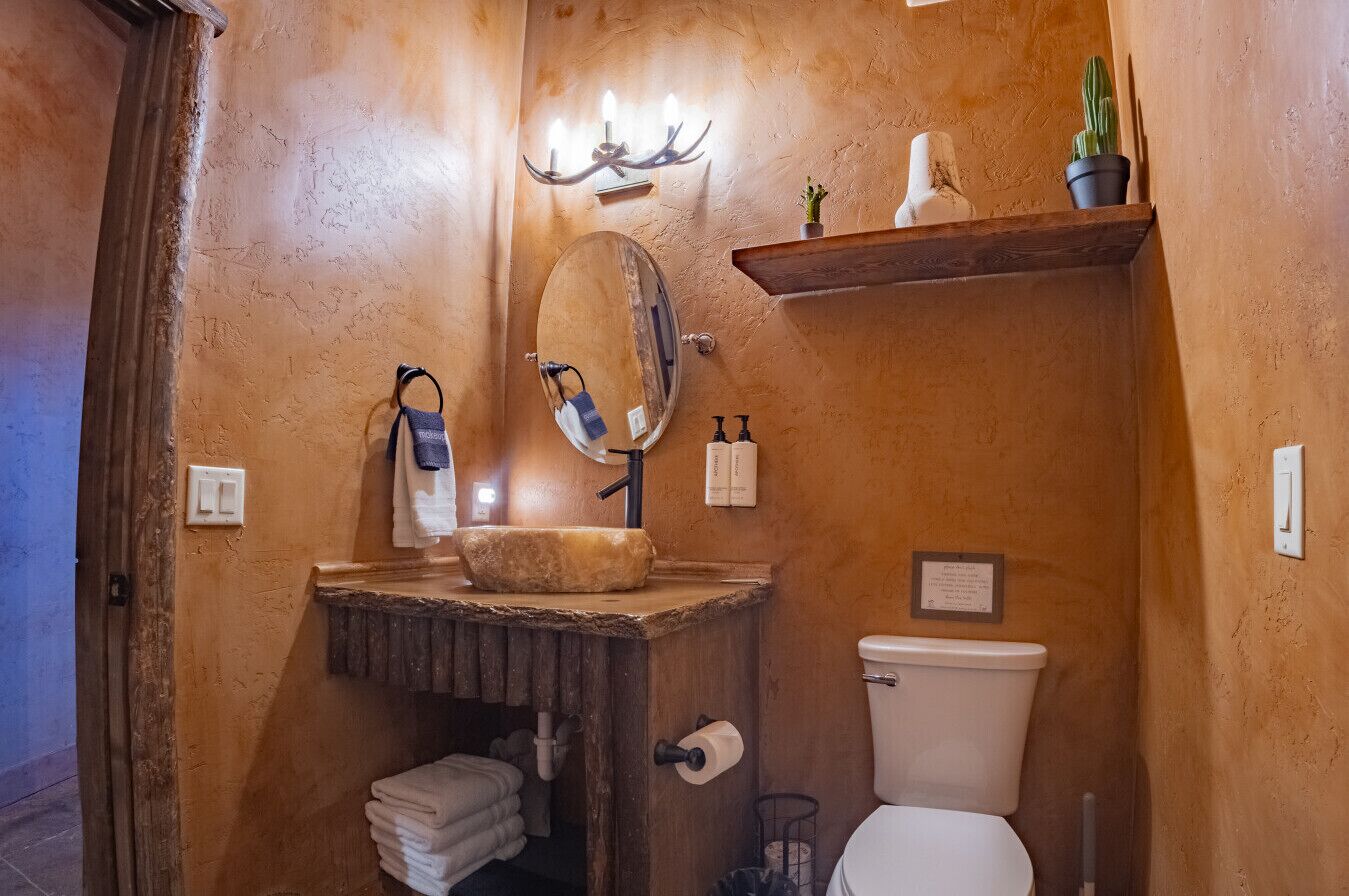 Secador de pelo y toallas