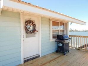 BBQ/picnic area - 004 Shipp's Inn by ACP (Dauphin Island)