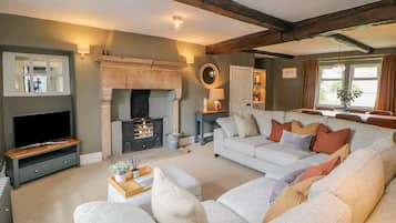 Cottage | Interior