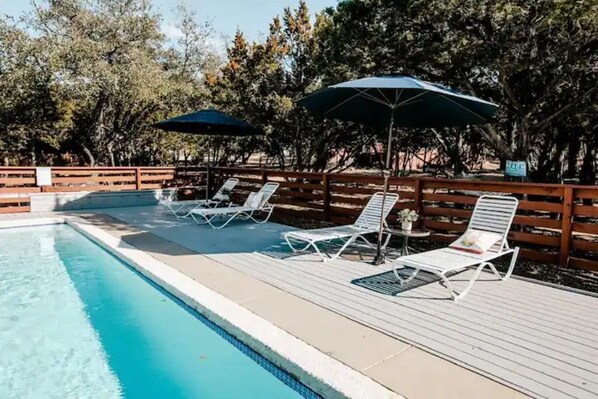 Outdoor pool - “Steel Magnolia” airstream in gated boutique resort with pool! (Austin)