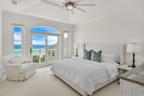 4 habitaciones, tabla de planchar con plancha, wifi y ropa de cama 