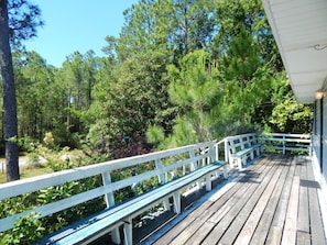 House, 2 Bedrooms | Balcony
