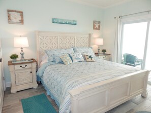 4 bedrooms, individually decorated, individually furnished, bed sheets - 030 Casa Del Mar by ACP (Dauphin Island)