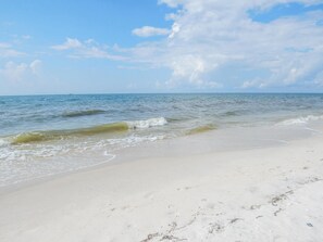 House, 4 Bedrooms | Beach | On the beach