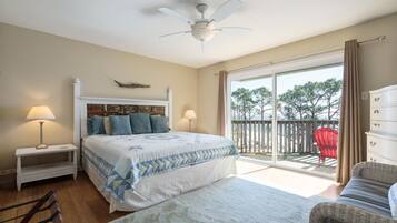 2 bedrooms, individually decorated, individually furnished, bed sheets