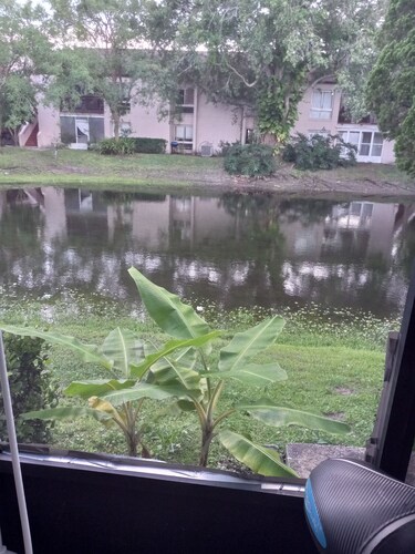 Convenientto major hwy mall and shopping center