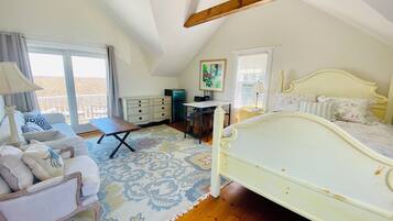 1 bedroom, travel crib, free WiFi, bed sheets