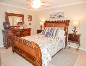 Condo, 2 habitaciones | 2 habitaciones, decoración personalizada y muebles diferentes 