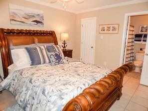 2 bedrooms, individually decorated, individually furnished, bed sheets - 063 Sandy Paws & Salty Kisses by ACP (Dauphin Island)
