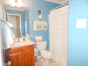 Bathroom - 063 Sandy Paws & Salty Kisses by ACP (Dauphin Island)