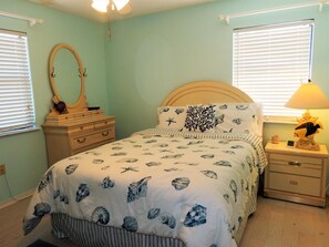 3 habitaciones, decoración personalizada y muebles diferentes 