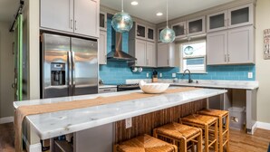 House, 5 Bedrooms | Private kitchen - 071 Cocos Plumosas by ACP (Dauphin Island)