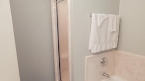 Condo, 3 habitaciones | Baño | Toallas
