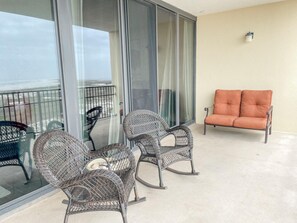 Condo, 2 quartos | Sacada