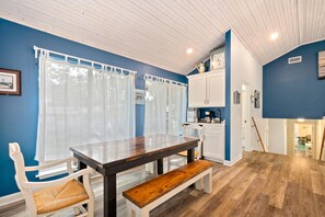 House, 3 Bedrooms | Dining