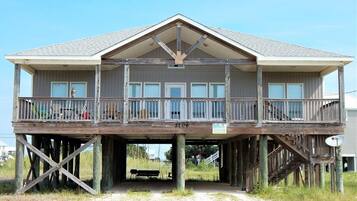 House, 4 Bedrooms | Exterior