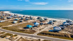 House, 3 Bedrooms | Beach