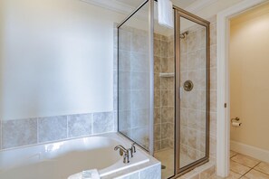 Apartment, 3 Schlafzimmer | Badezimmer | Handtücher
