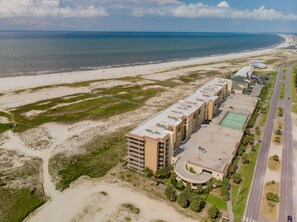 Condo, 3 habitaciones | Playa | En la playa 