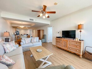 Apartamento, 3 habitaciones | Sala de estar