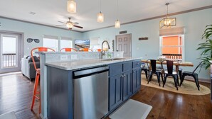 Casa, 3 habitaciones | Cocina privada