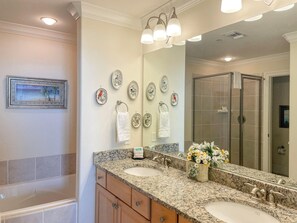 公寓式客房, 2 间卧室 | 浴室 | 毛巾