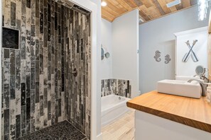 Ferienhaus, 3 Schlafzimmer | 3 Schlafzimmer, individuell dekoriert, individuell eingerichtet