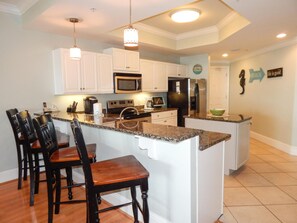 Condo, 3 Bedrooms | Private kitchen