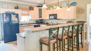 Casa, 4 habitaciones | Cocina privada