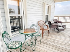 House, 4 Bedrooms | Balcony