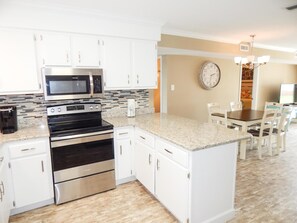 Condo, 2 Bedrooms | Private kitchen