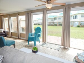 Condo, 2 Bedrooms | Living room