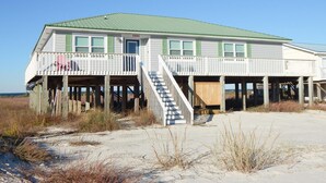 Unclassified image, 3 of 26, button - 058 Seasons by ACP (Dauphin Island)