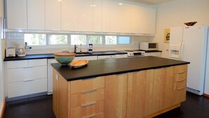 Casa, 4 habitaciones | Cocina privada