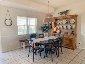 บ้านพัก, 3 ห้องนอน | ร้านอาหาร