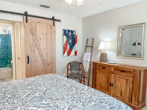 บ้านพัก, 3 ห้องนอน | 3 ห้องนอน, ห้องพักตกแต่งอย่างมีเอกลักษณ์, ตกแต่งพิเศษโดยเฉพาะ