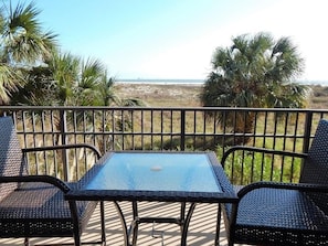 Condo, 2 chambres | Balcon