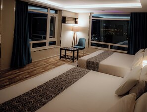 Ropa de cama de alta calidad, camas con efecto memoria y minibar 