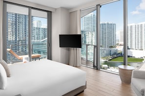 Two Bedroom Corner Residence Suite | Premium bedding, minibar, in-room safe, blackout curtains - EAST Miami Residences (Miami)