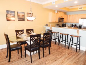 Condo, 2 Bedrooms | Dining